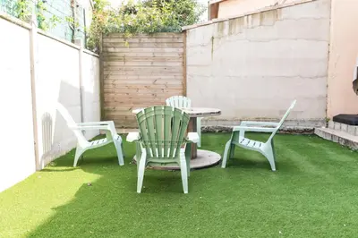 Jardin de l'établissement Maison de Larros, au calme idéalement placée