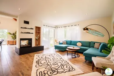 Coin salon dans l'établissement Villa avec Piscine 24 couchages