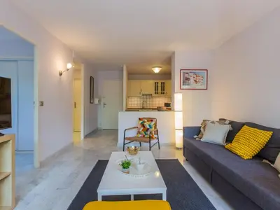 Cuisine ou kitchenette dans l'établissement Apartment Le Bourret-4 by Interhome