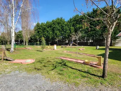 Jardin de l'établissement Mobilhome 6 personnes 32m2