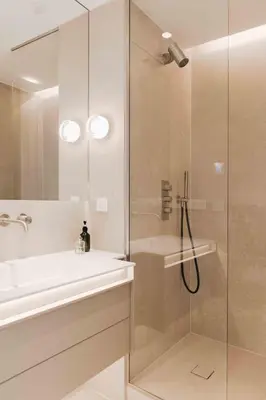 Salle de bains dans l'établissement Vue de l'Océan à la forêt, la plage à vos pieds