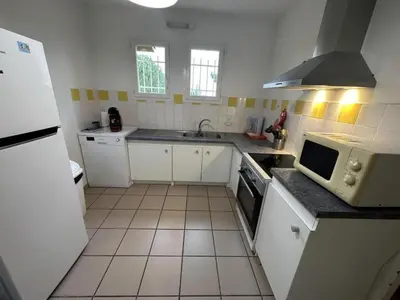 Cuisine ou kitchenette dans l'établissement Tursan