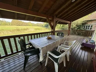 Balcon ou terrasse dans l'établissement Le moulin