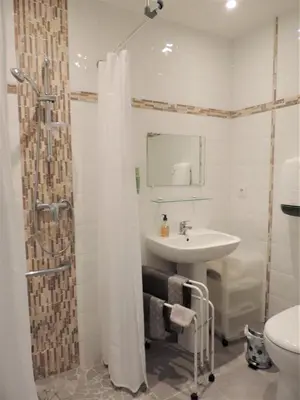 Salle de bains dans l'établissement La maison du becq