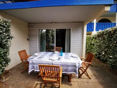 Plan de l'établissement Agréable T2 avec Piscine et Parking à Soustons - FR-1-379-165