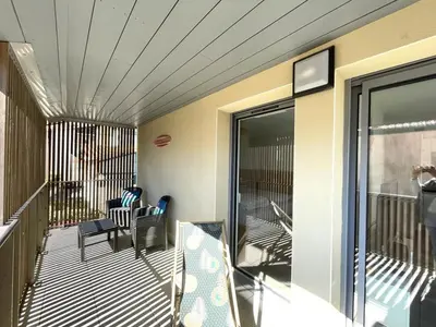 Balcon ou terrasse dans l'établissement Appartement moderne T2 pour 4 pers. près de la plage avec parking à Vieux-Boucau - FR-1-379-166