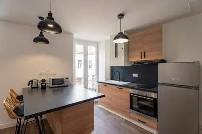 Cuisine ou kitchenette dans l'établissement L'Apaisant - Un coin de sérénité au cœur de Dax