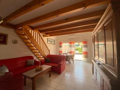 Plan de l'établissement Maison paisible à Capbreton, 3 chambres, terrasse, jardin, proche Hossegor, parking inclus - FR-1-413-222