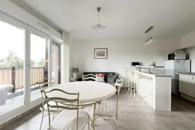 Cuisine ou kitchenette dans l'établissement T2 4 couchages à 2 pas du Bassin