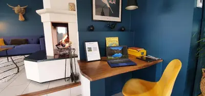 Coin salon dans l'établissement Lamothe