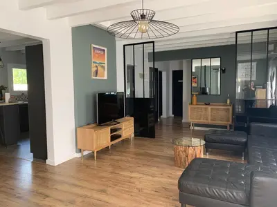 Télévision ou salle de divertissement dans l'établissement Villa 
