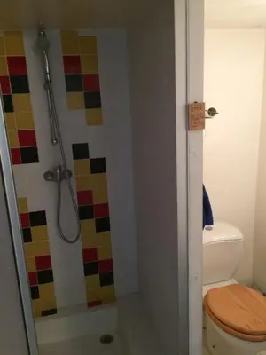 Salle de bains dans l'établissement Villa Surprise