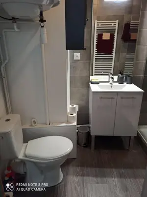 Salle de bains dans l'établissement Studio Le Fournadet