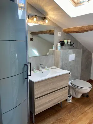 Salle de bains dans l'établissement Le Domaine de Darracq