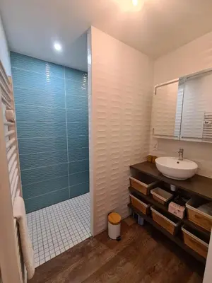 Salle de bains dans l'établissement Le gite de la fontaine