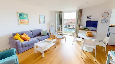 Coin salon dans l'établissement Sable - Appartement rénové pour 4 personnes