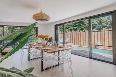 Piscine de l'établissement Villa de luxe au Pyla avec piscine en bordure du golf d'Arcachon, 5 chambres ou située à proximité