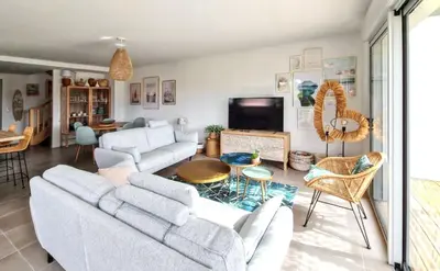 Coin salon dans l'établissement Maison élégante à Moliets-et-Maa avec jardin clos et terrasse