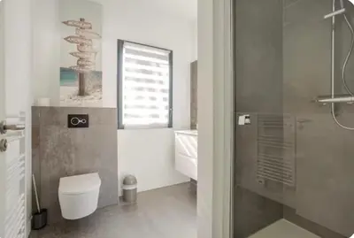 Salle de bains dans l'établissement Salles, Maison à 30 min d'Arcachon