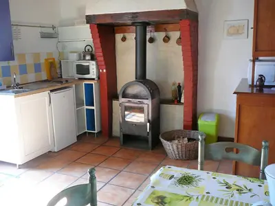 Cuisine ou kitchenette dans l'établissement Guesthouse La Burle