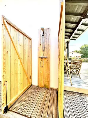 Balcon ou terrasse dans l'établissement Villa neuve climatisée avec piscine chauffée