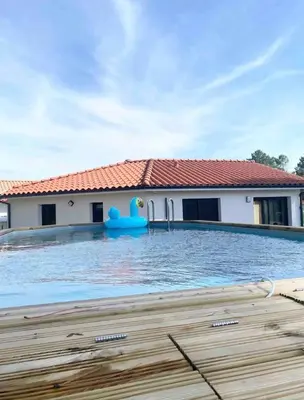 Piscine de l'établissement Chambre Privée Accès Piscine ou située à proximité