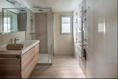 Salle de bains dans l'établissement Pyla Villa DE LA DUNE Promo 2026