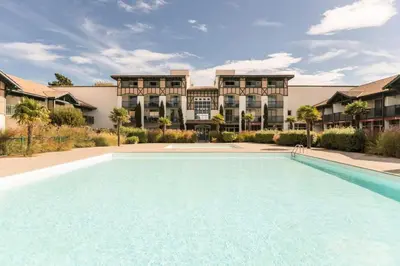 Piscine de l'établissement Village Moliets - maeva Home - 2 Pièces 6 Personnes Confort MAE-2186 ou située à proximité
