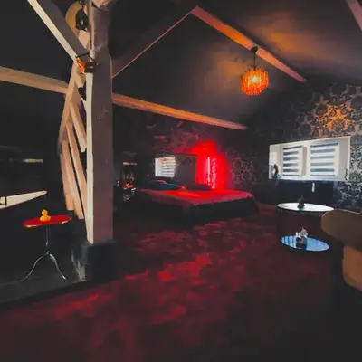 Loft Love-Room
