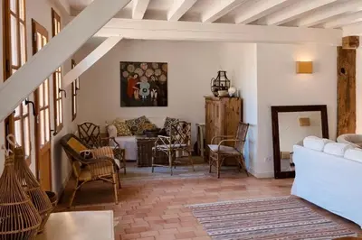 Coin salon dans l'établissement La Landaise - Les Maisons Huraia