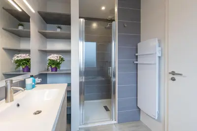 Salle de bains dans l'établissement Villa Uhaina Sérénité Océane