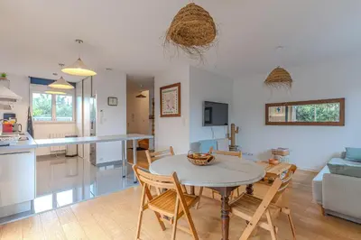Cuisine ou kitchenette dans l'établissement La Terrasse