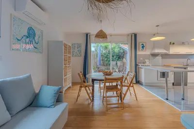 Cuisine ou kitchenette dans l'établissement La Terrasse