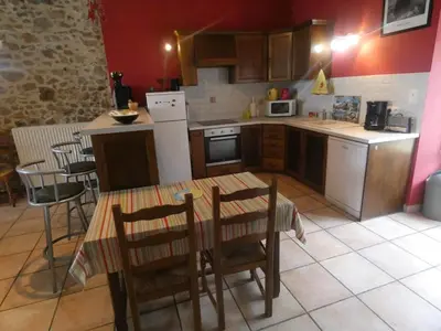 Cuisine ou kitchenette dans l'établissement Gite de spalette