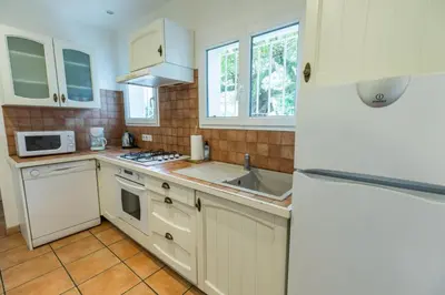 Cuisine ou kitchenette dans l'établissement L'atelier