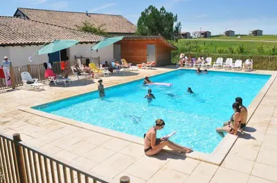 Piscine de l'établissement Le brochet ou située à proximité