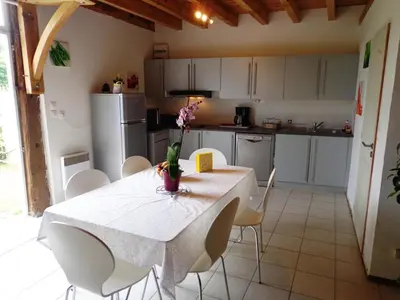 Cuisine ou kitchenette dans l'établissement Maison setem