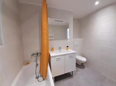 Salle de bains dans l'établissement La simane