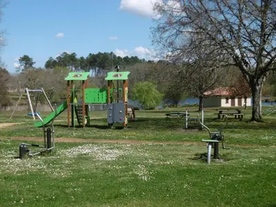 Aire de jeux pour enfants de l'établissement Les aubepines
