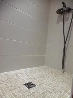 Salle de bains dans l'établissement La bourdaine