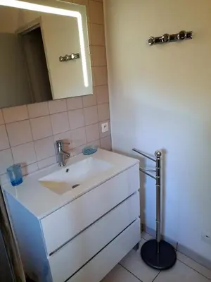 Salle de bains dans l'établissement Gite de la mousque
