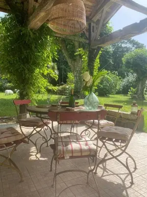 Jardin de l'établissement Les ecuries du chateau