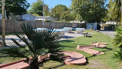 Piscine de l'établissement Grand mobil-home n°604 3ch tout confort au calme ou située à proximité