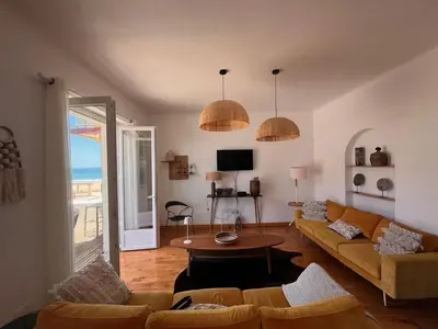 Télévision ou salle de divertissement dans l'établissement Ocean View by carlon luxury rentals