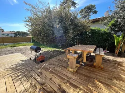 Jardin de l'établissement La Maison du Courant 3*