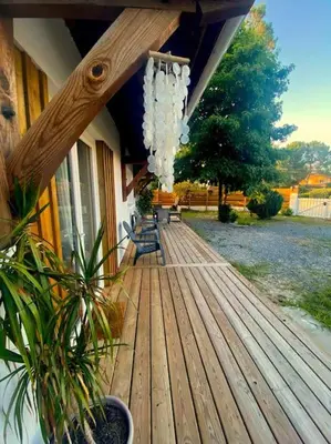 Jardin de l'établissement La Maison du Courant 3*