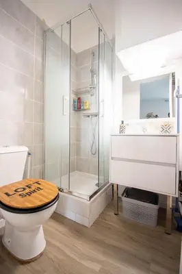 Salle de bains dans l'établissement Le victoruy