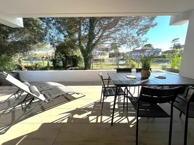 Balcon ou terrasse dans l'établissement Le Bonamour - Élégance et sérénité entre plage et port