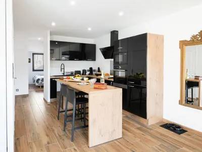 Cuisine ou kitchenette dans l'établissement Holiday Home Palot 10 by Interhome