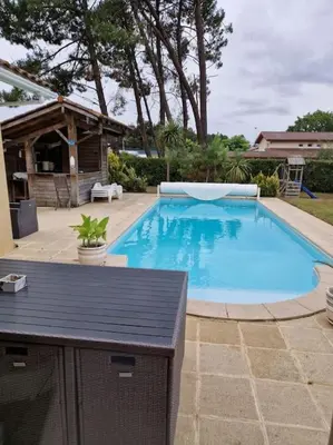 Piscine de l'établissement villa Firadina Benesse Maremne proche océan ou située à proximité